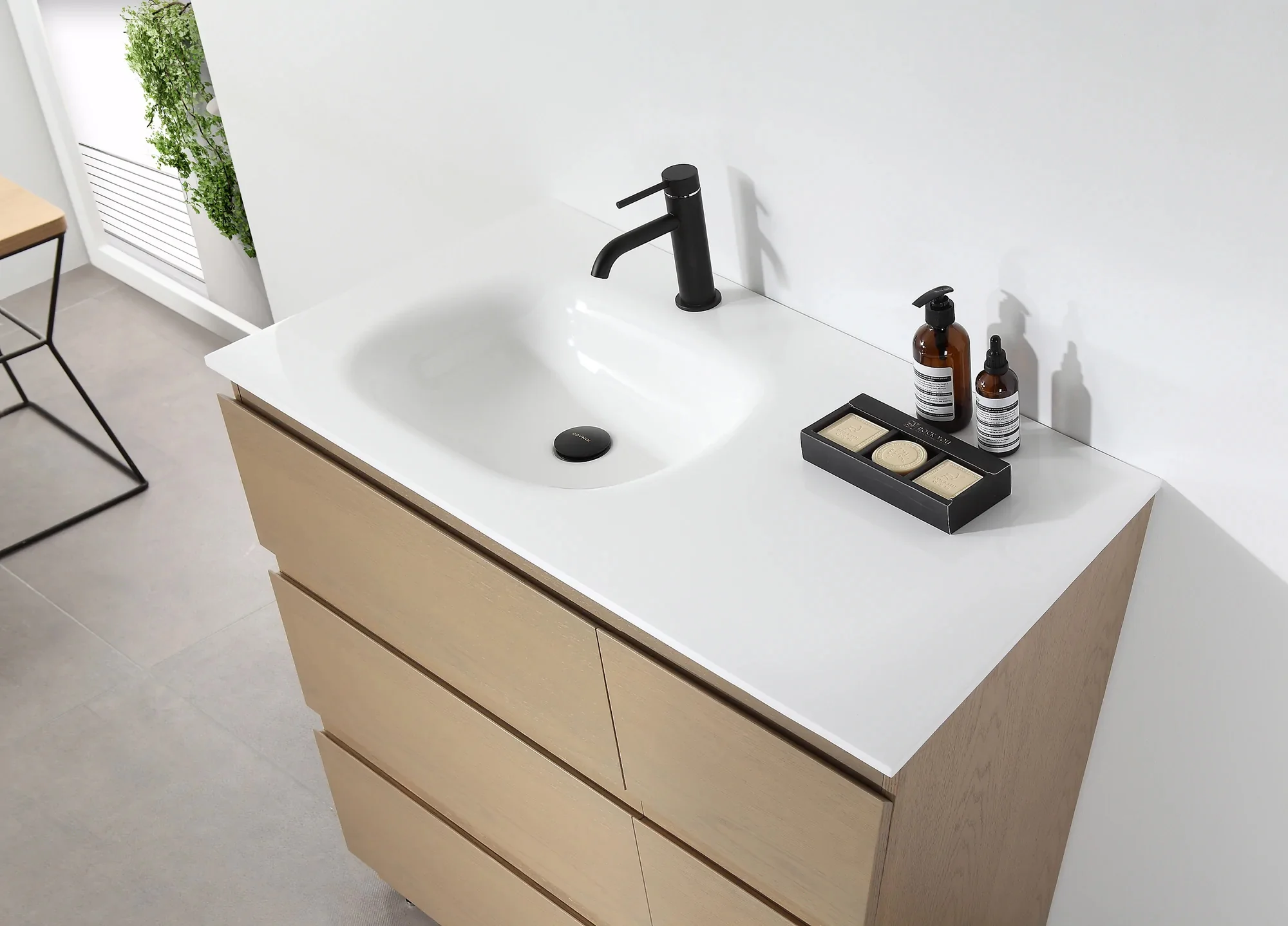 Modena Luxury Vanity (42"-72") 24 Modena Luxury Vanity (42"-72")