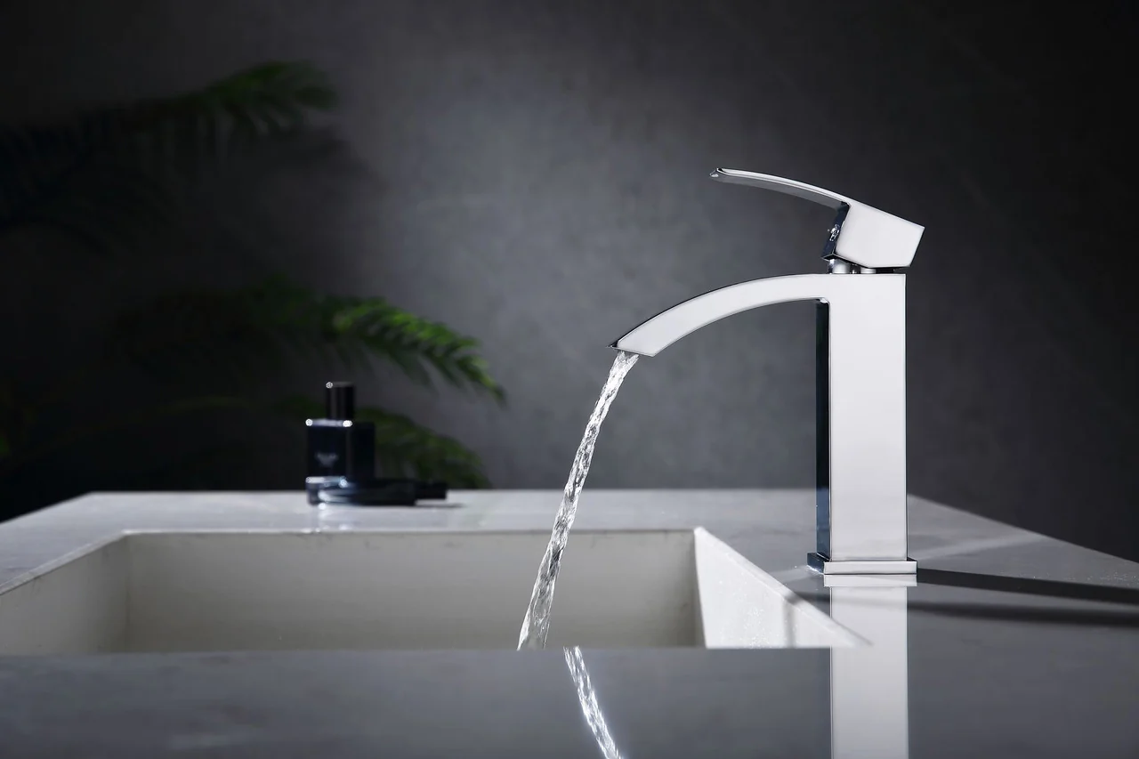 O&N Angular Rounded Single Lever Faucet (Black/Chrome/Brushed Nickel)