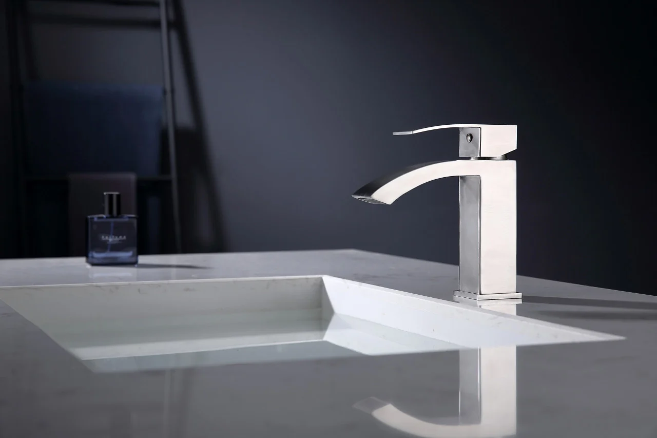 O&N Angular Rounded Single Lever Faucet (Black/Chrome/Brushed Nickel) 8 O&N Angular Rounded Single Lever Faucet (Black/Chrome/Brushed Nickel)